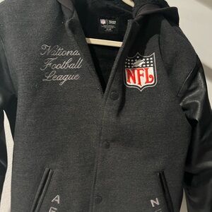 NFL Boy’s Black and Gray Logo Jacket Size 13-14